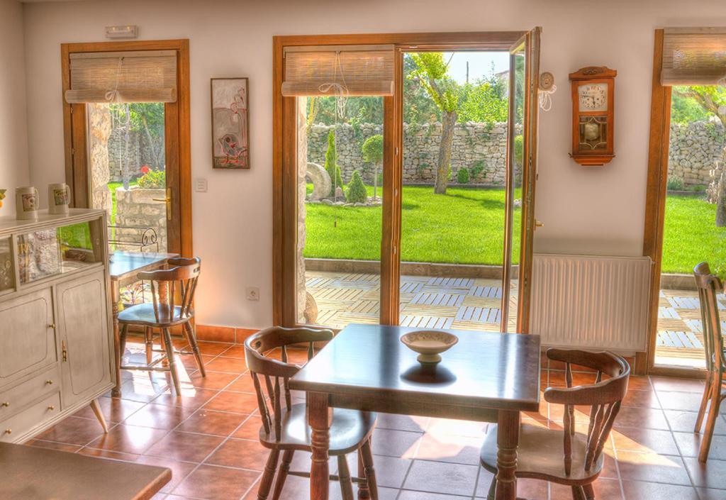 Hotel La Casa Del Huerto Quintanilla-Vivar Exteriér fotografie
